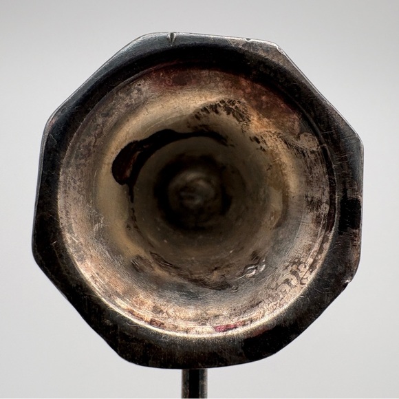 Pre-Owned 3 Elegant Brass Candle Holders With Finger Holder And Fire Snuffer - Picture 8 of 8